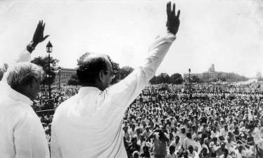 atal-bihari-vajpayee-vp-singh