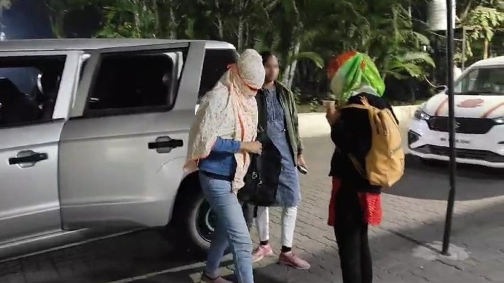 pimpri chinchwad prostitution news in marathi, two young women rescued from prostitution in pune pimpri chinchwad prostitution news in marathi, two young women rescued from prostitution in pune