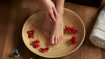 homemade DIY pedicure hack