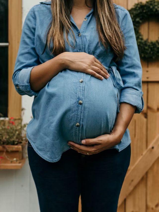 pregnant woman pudina mint leaves health benefits of pudina fudina na fayda health tips gujarati news
