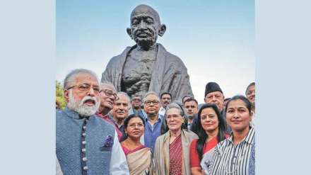 trinamool mp mahua expelled from parliament trinamool mp mahua expelled from parliament