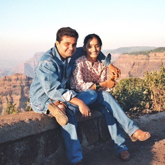 ravi jadhav 25th marriage anniversary