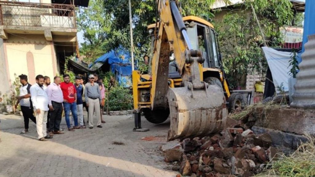 oad widening works in Sapad village were removed