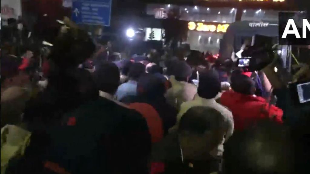 rohit pawar yuva sangharsha yatra