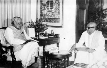 vajpayee-karunanidhi