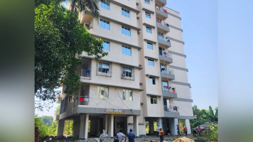 Illegal building of Maharera registration on school reservation in Thakurwadi in Dombivli Illegal building of Maharera registration on school reservation in Thakurwadi in Dombivli