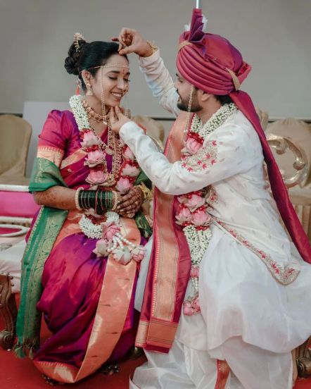 त्यानंतर डिसेंबर २०२३मध्ये मेहंदी, हळद, संगीत आणि सप्तपदी असं साग्रसंगीत लग्न केलं. (फोटो सौजन्य - सोनल पवार इन्स्टाग्राम)