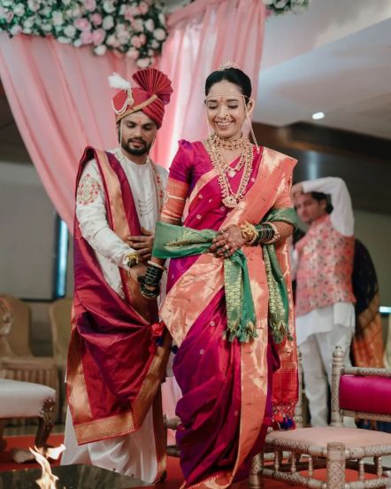 समीर पालुष्टेबरोबर सातफेरे घेऊन सोनलने आयुष्याच्या नव्या प्रवासाला सुरुवात केली. (फोटो सौजन्य - सोनल पवार इन्स्टाग्राम)