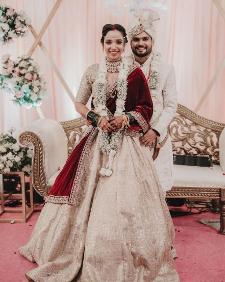 एकेदिवशी सोनलच्या सासरच्यांनी दोघांना डेट करतायत का? असं विचारलं. तेव्हा सोनल-समीरने नकार दिला. (फोटो सौजन्य - सोनल पवार इन्स्टाग्राम)