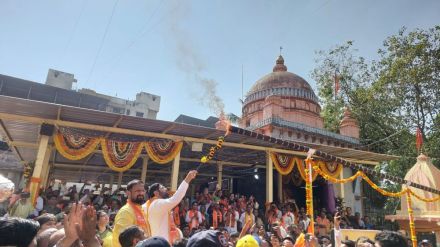Chief Minister Eknath Shinde lite up 111 feet incense stick in Thane