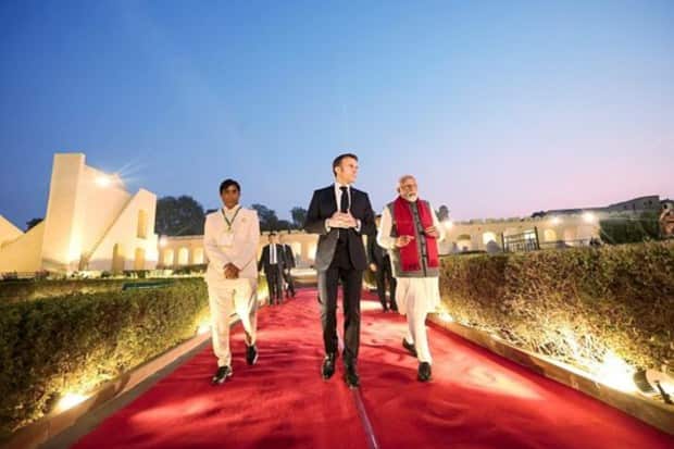 अमेरिकेचे अध्यक्ष जो बायडेन यांना निमंत्रित करण्यात आलं होतं, पण ते उपस्थित राहू शकले नाहीत. त्यामुळे भारताने मॅक्रॉन यांना प्रजासत्ताक दिनाचे निमंत्रण दिले. (फोटो: पीटीआय)