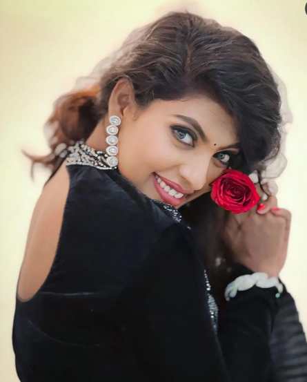 madhuri pawar bought new house in satara