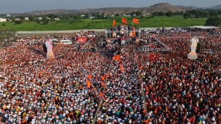 bmc aims to survey 39 lakh families in seven days for maratha reservation