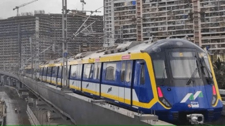 Traffic stopped some time between Exor - Mandapeshwar Metro 2A route mumbai