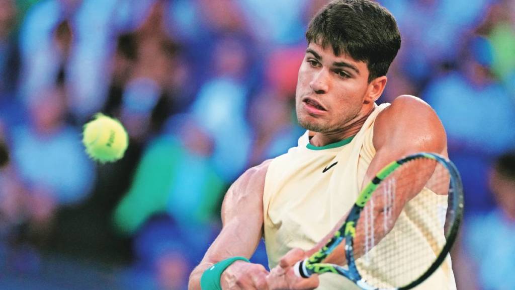 australian open 2024 carlos alcaraz medvedev enter quarter finals