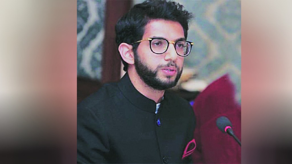 Aditya Thackeray criticism that the Ministry will shift to Gujarat if the coalition government comes Aditya Thackeray criticism that the Ministry will shift to Gujarat if the coalition government comes