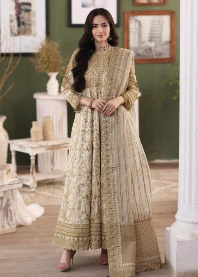 who is shoaib malik wife Sana Javed