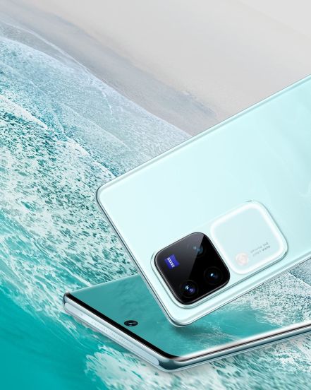 new-launched-smartphones-vivo-and-IQ00 
