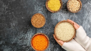 kitchen hacks to get rid of rice weevils from pulses bugs cleaning tip