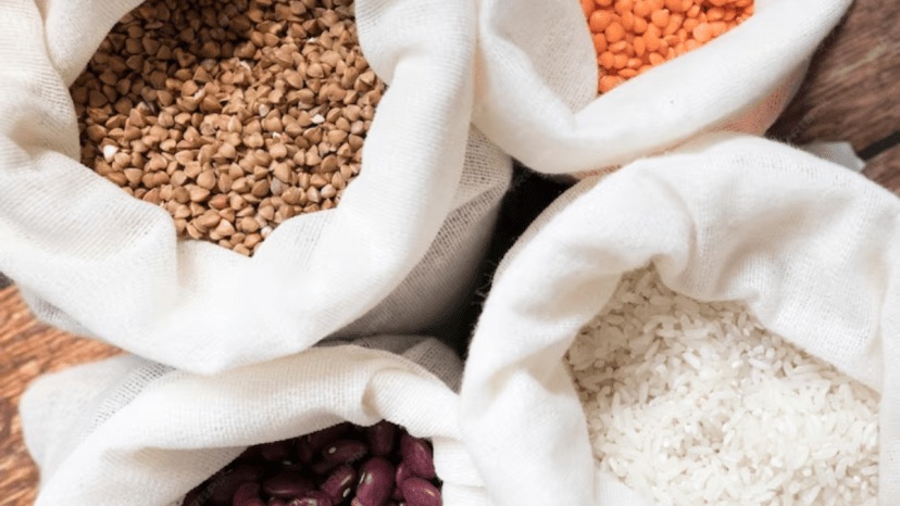 kitchen hacks to get rid of rice weevils from pulses bugs cleaning tip