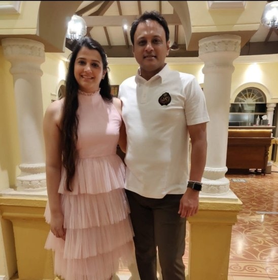 Abhishek Ghosalkar and Wife Tejswi ghasolkar _ 1