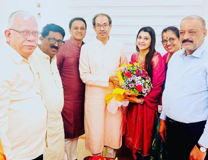 Abhishek Ghosalkar and Wife Tejswi ghasolkar _ 7