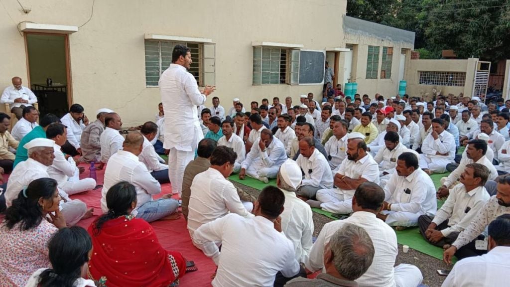 Bagal group in Karmala left the Shiv Sena Shinde group and joined the BJP