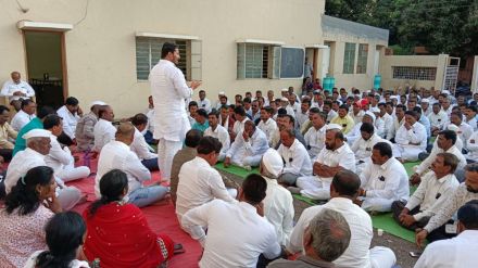 Bagal group in Karmala left the Shiv Sena Shinde group and joined the BJP