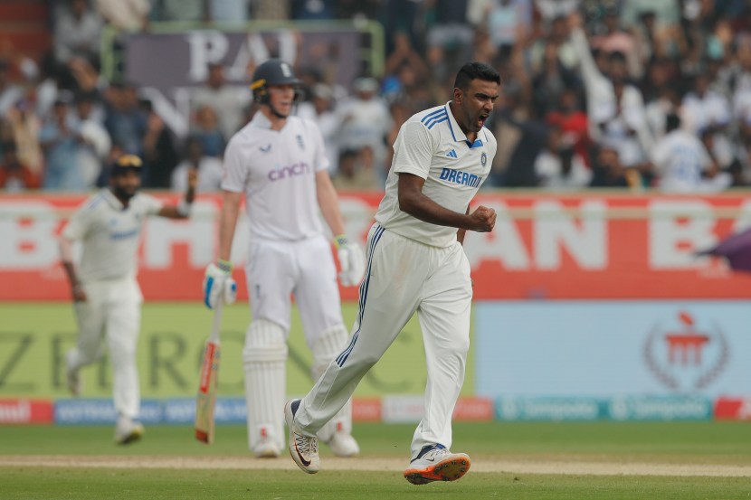 The Indian bowlers wrapped up the innings of the English team on the fourth day itself