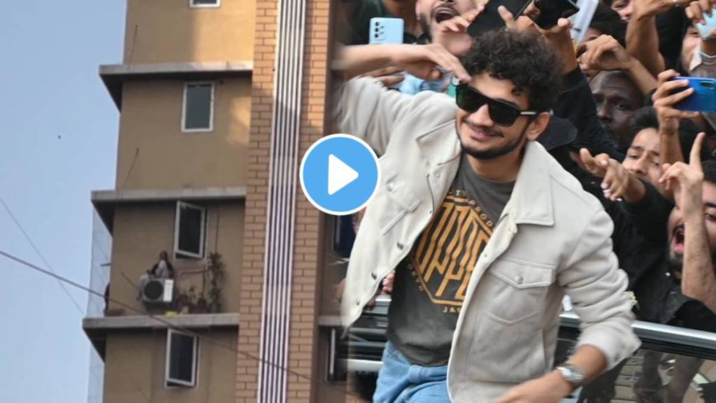 Women Climb On Ac To Watch Bigg Boss 17 Winner Munawar Faruqui Video Viral on social media