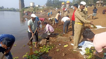 Cleanliness Mission at Panchganga Ghat by Sant Nirankari Satsang Mandal