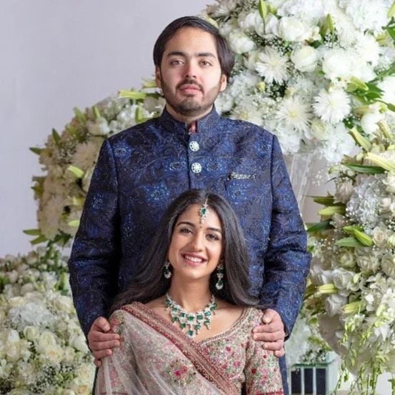 पण तुम्हाला माहिती आहे का राधिका मर्चंट व अनंत अंबानीच्या वयात किती अंतर आहे.