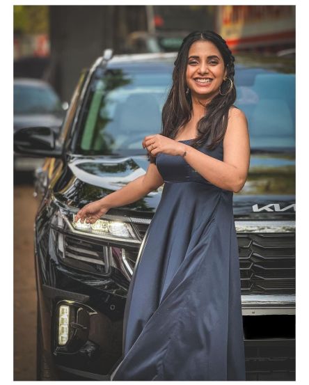 गुलाबीच्या रंगाच्या पैठणीतील सायलीचे सौंदर्य पाहून नेटकरी अक्षरशः घायाळ झाले आहेत. (फोटो सौजन्य -सायली संजीव इन्स्टाग्राम)