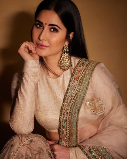 ती खाण्यासोबतच तिच्या फिटनेसचीही पूर्ण काळजी घेते. अभिनेत्रीचे आवडते खाद्य बेल्जियन चॉकलेट आहे.