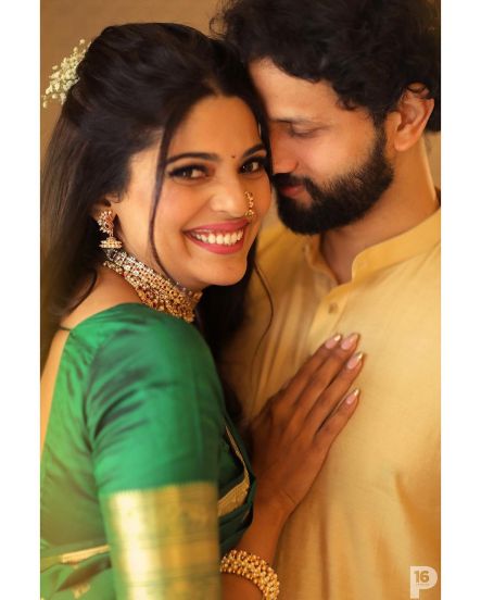 Marathi actress pooja sawant share Engagement photos, her ring attracted attention