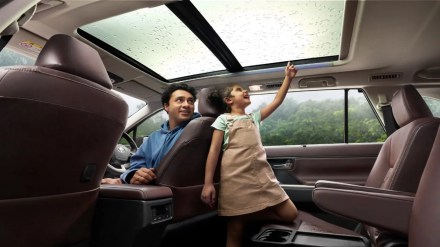 Toyota Innova Hycross