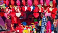 जपानचं ‘गिरी-चोको’ ते वेल्सचा ‘लव्ह स्पून’ :जगभरात कसा साजरा होतो Valentine’s Day ?
