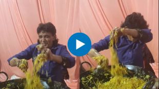 Viral video man mixing noodles with bare hands