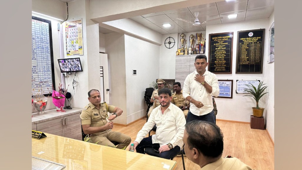 Waris Pathan, Police, Dahisar, Mira Road, Traveling, mim, Waris Pathan, Police, Dahisar, Mira Road, Traveling, mim,