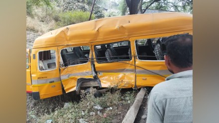 Tragic Accident, Amravati Yavatmal Road , 4 Youths Killed, 10 Injured, Nandgaon Khandeshwar, Shingnapur,