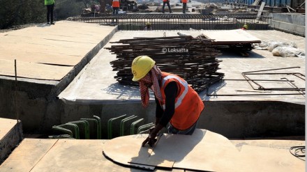 in wardha 2 workers died marathi news, slabs collapsed in wadhona village marathi news in wardha 2 workers died marathi news, slabs collapsed in wadhona village marathi news