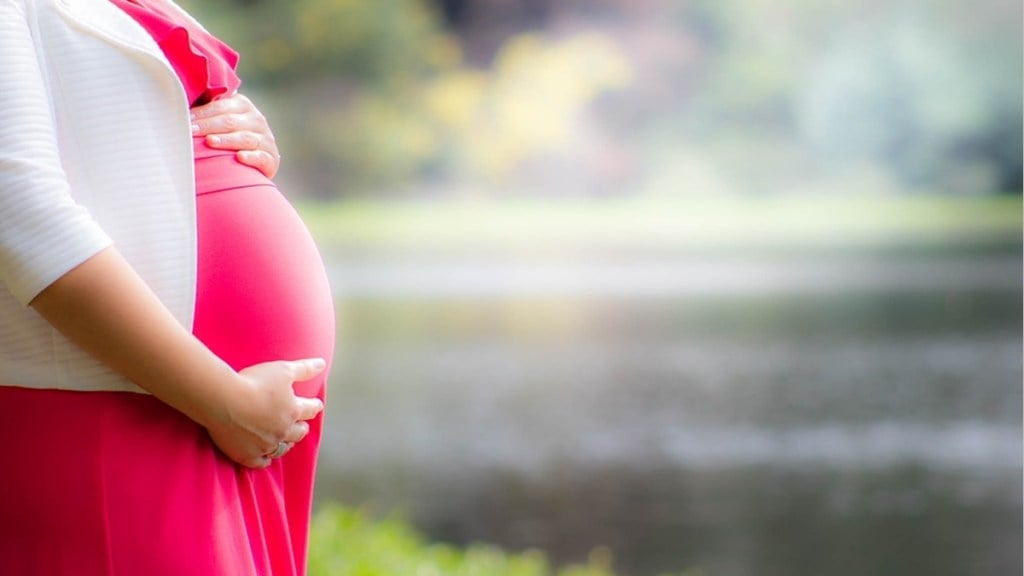 maharashtra 34 babies die in the womb every day marathi news, maharashtra 34 babies die per day marathi news