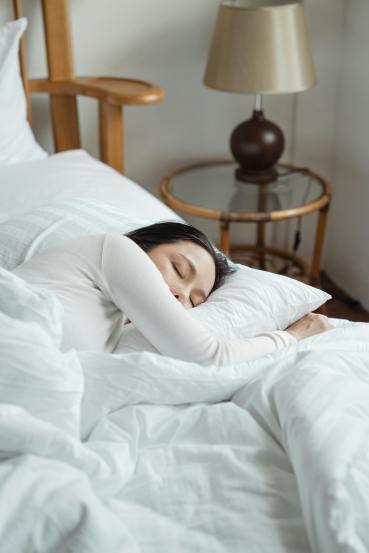 do-not-sleep-with-dim-light-at night
