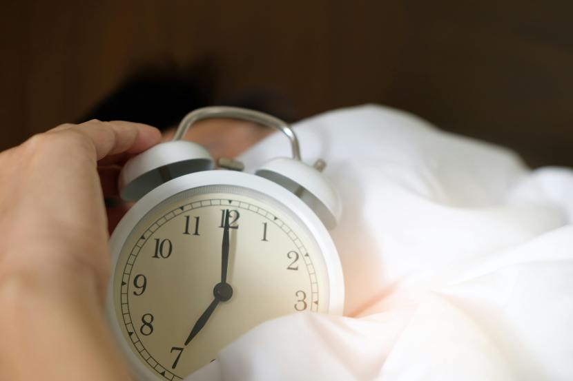 do-not-sleep-with-dim-light-at night