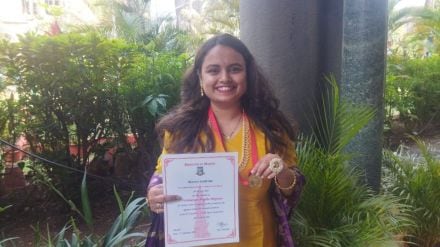Singer Mugdha Vaishampayan awarded gold medal by Mumbai University