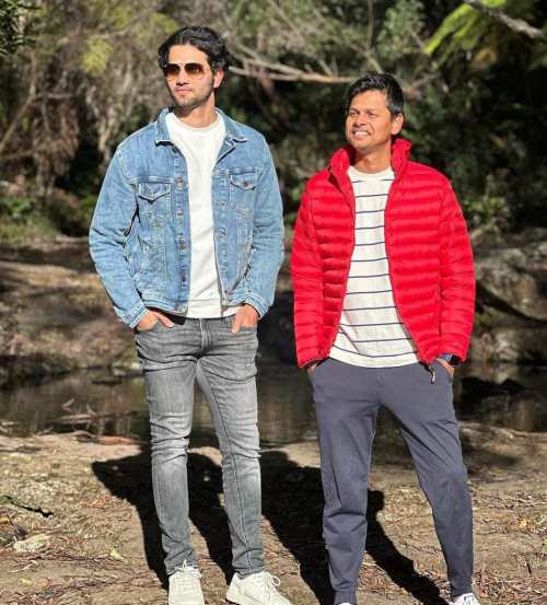 pooja sawant mother in law and father in law photos