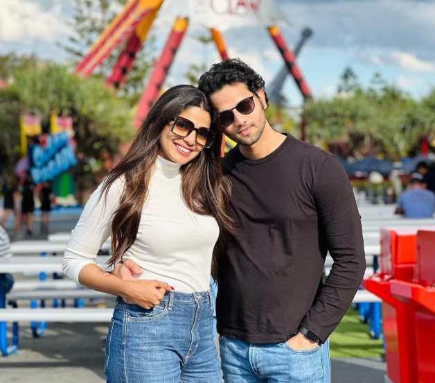 pooja sawant mother in law and father in law photos