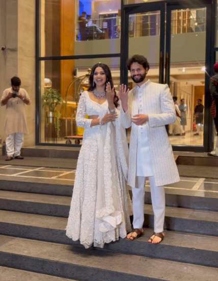 pooja sawant mother in law and father in law photos