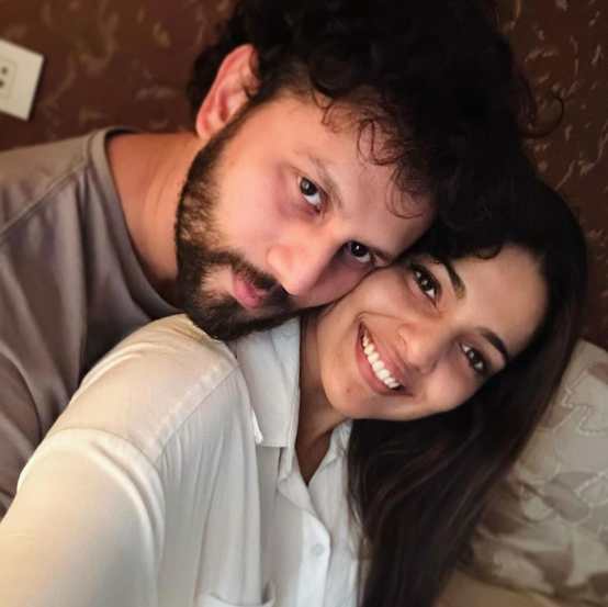 pooja sawant mother in law and father in law photos