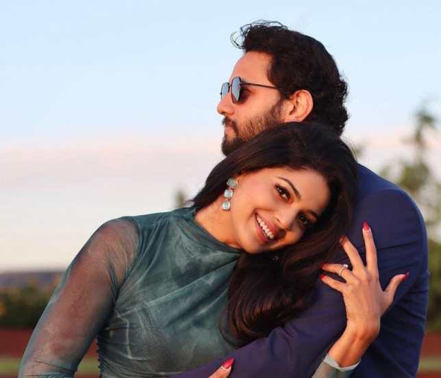 pooja sawant mother in law and father in law photos